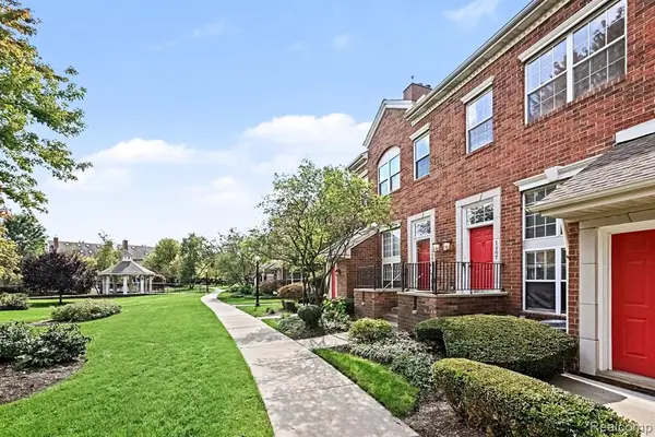 1467 Chesapeake, Royal Oak, MI 48067