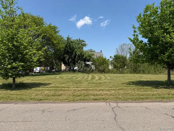 3400 Greusel, Detroit, MI 48210