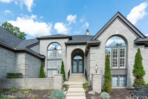 670 Cherry Tree, Rochester Hills, MI 48306