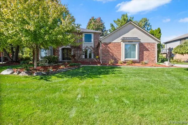 6387 Tanglewood, Troy, MI 48098