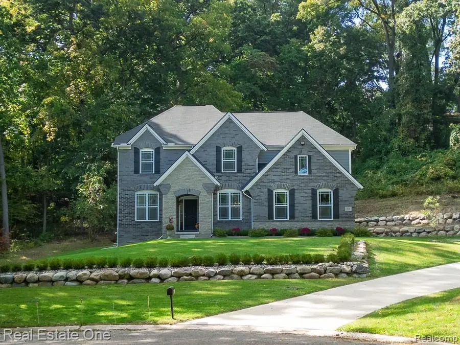 201 Beechview, Rochester, MI 48306 - #2