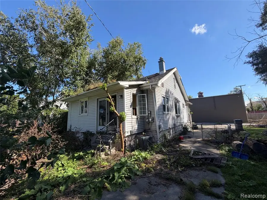 7001 Anthony, Dearborn, MI 48126 - #2