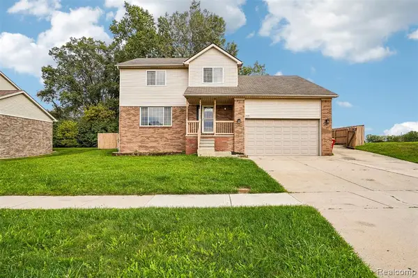 34310 Kentucky, Clinton Township, MI 48035