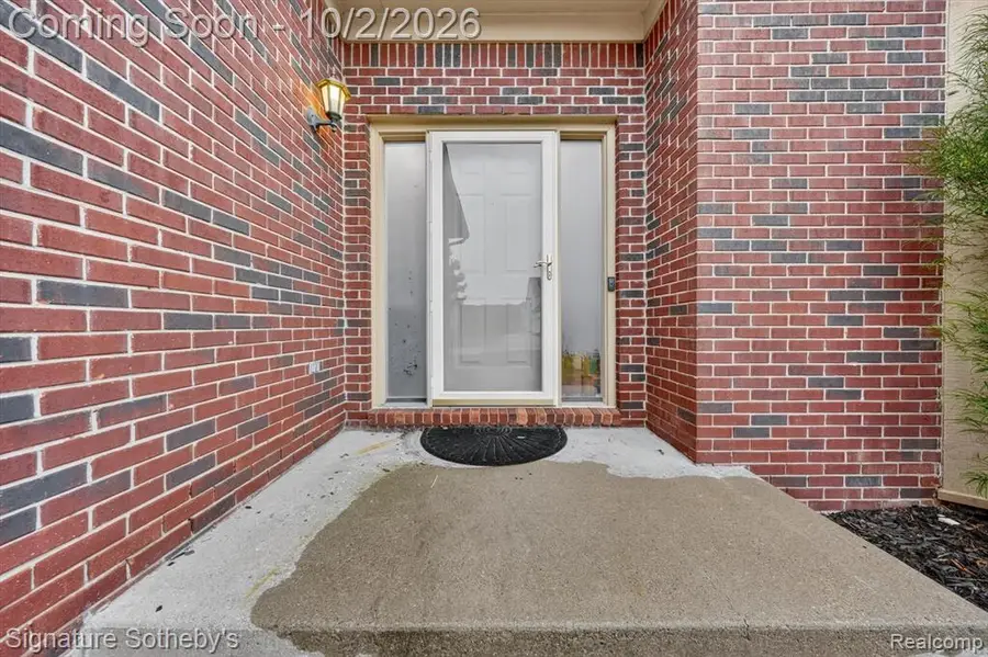 3271 Wren, Rochester Hills, MI 48309 - #3