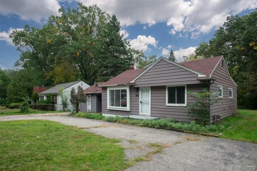 21613 Wallace, Southfield, MI 48075 - #2