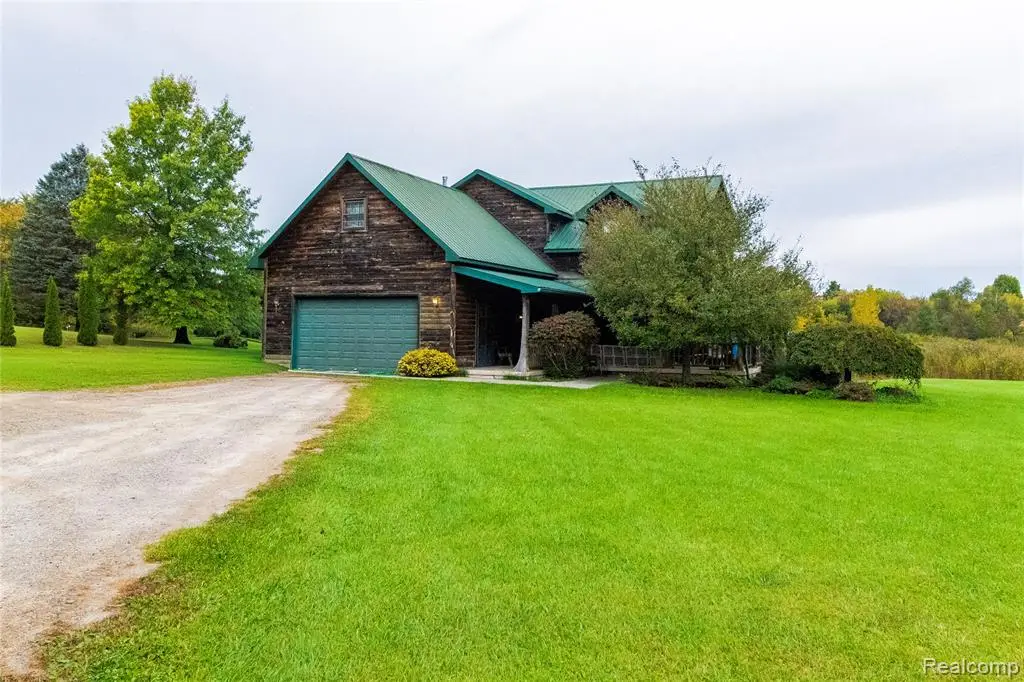 5040 Hemingway Lake, Otter Lake, MI 48464 - #1