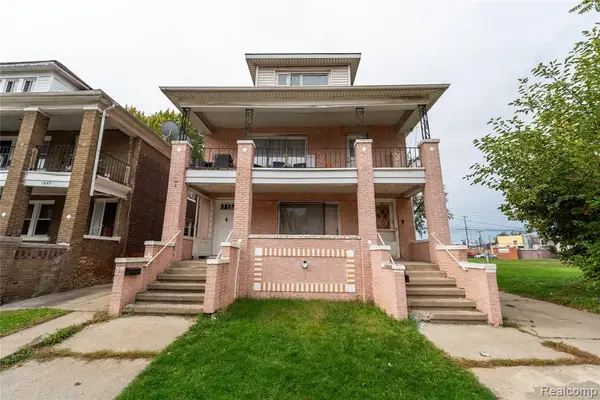 2103 Canterbury, Dearborn, MI 48120