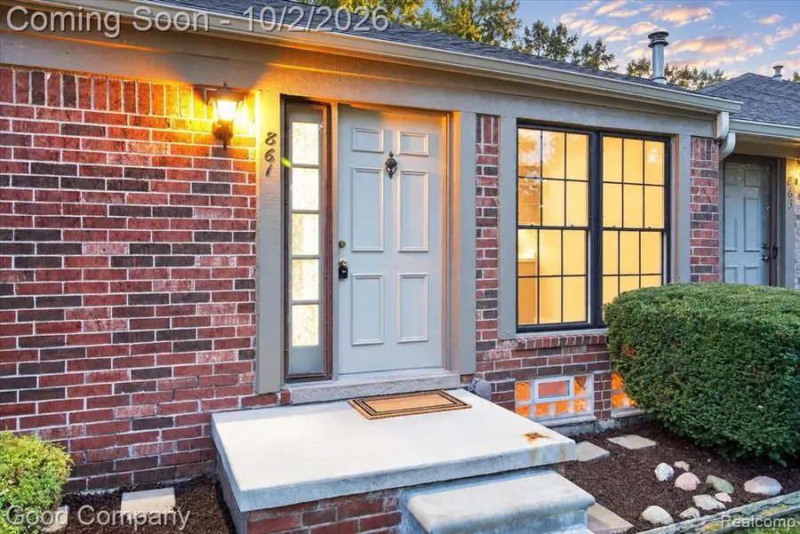 861 Langdon, Rochester Hills, MI 48307 - #2