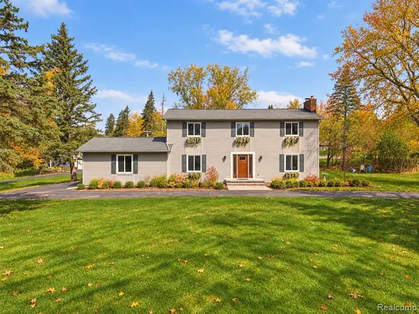 1848 Packer, Bloomfield Hills, MI 48302