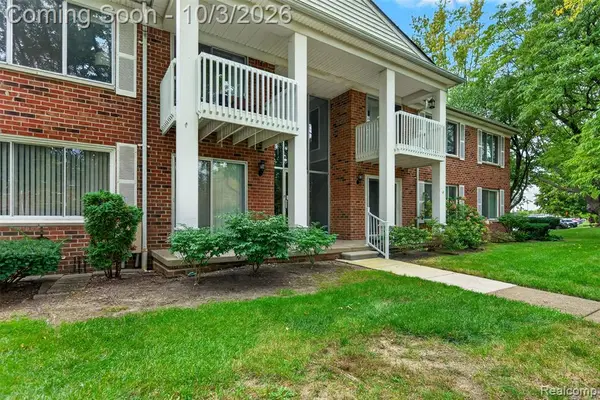 42241 Toddmark, Clinton Township, MI 48038