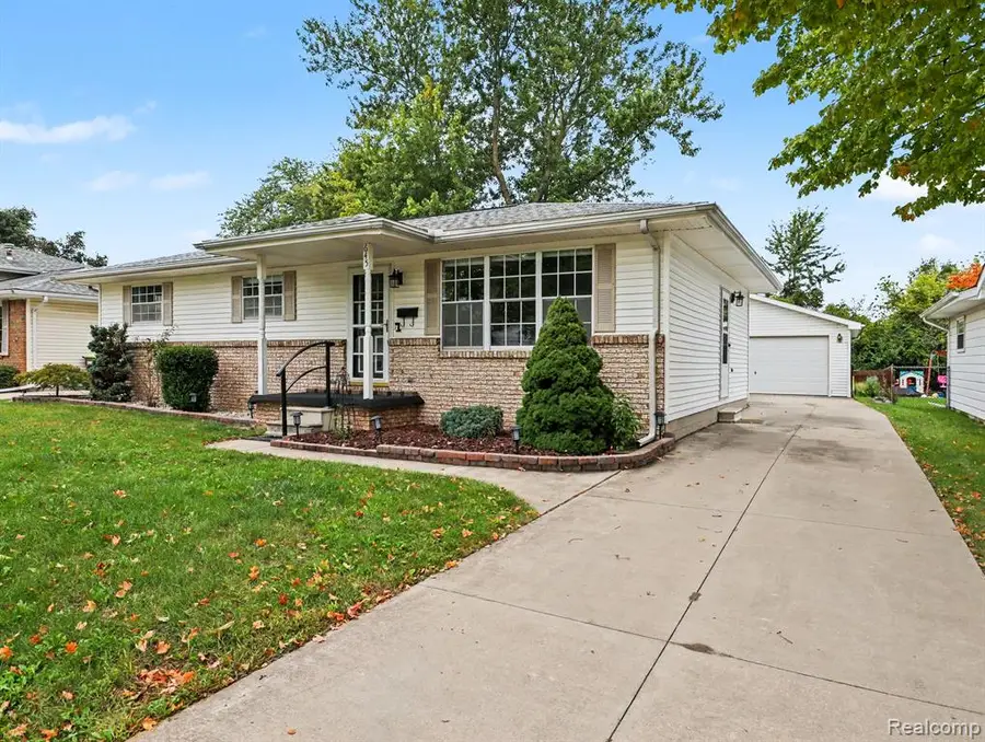 645 Toll Street, Monroe, MI 48162 - #2