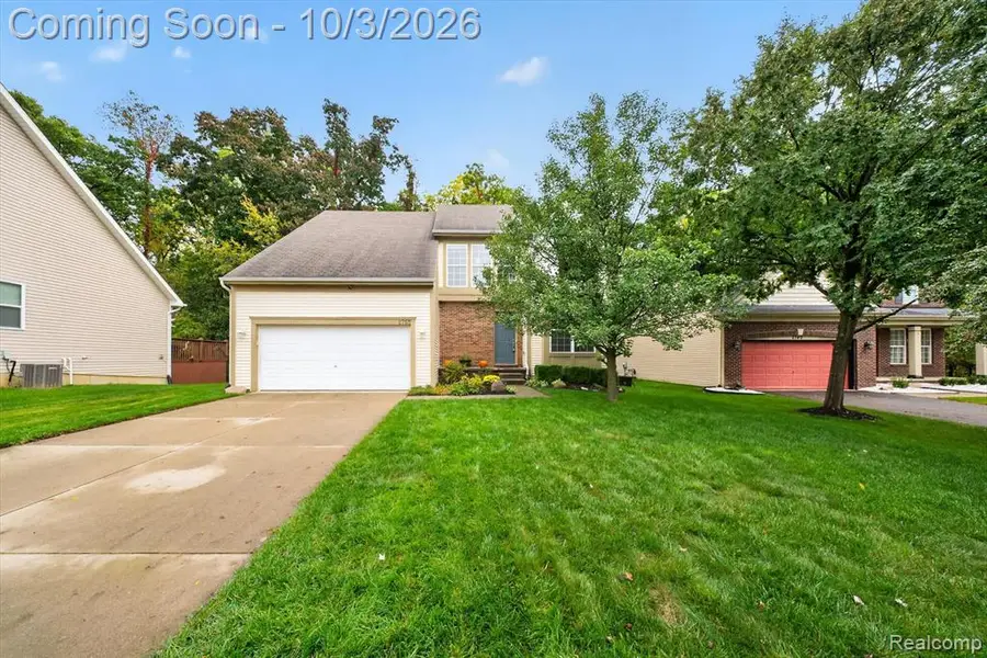 2752 W Amberly, Howell, MI 48843 - #2