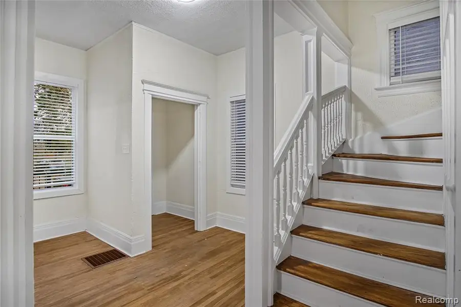 427 Melbourne, Detroit, MI 48202 - #3
