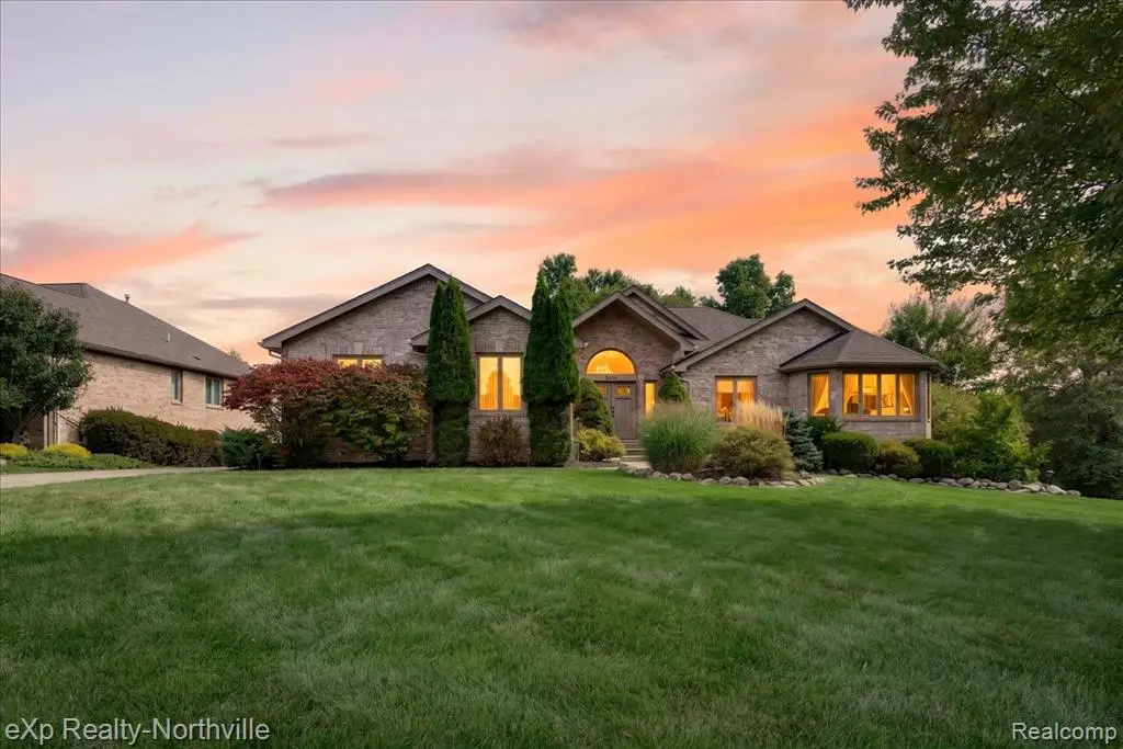 2016 Reagan, Rochester Hills, MI 48309 - #1