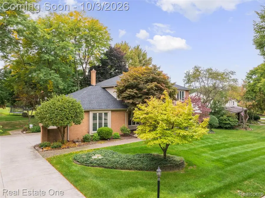 2371 Red Maple, Troy, MI 48098 - #2