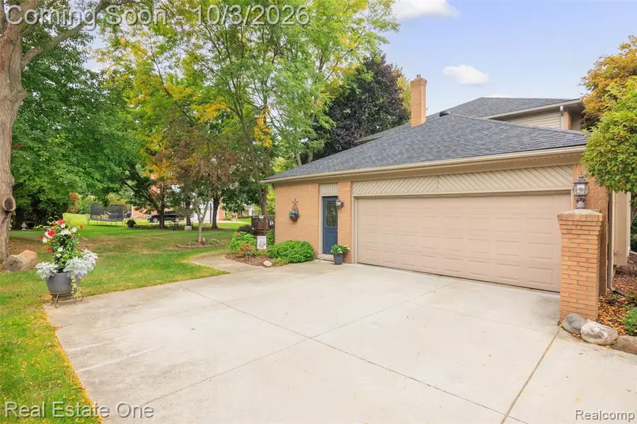2371 Red Maple, Troy, MI 48098 - #3