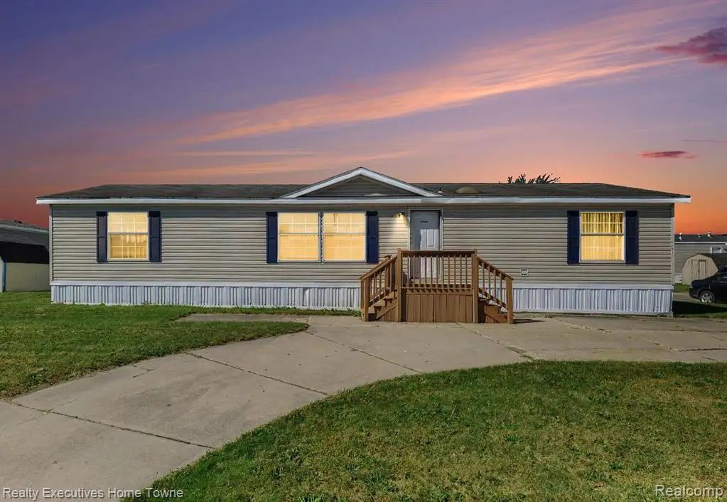 9893 Eastwinds, Fair Haven, MI 48023 - #1