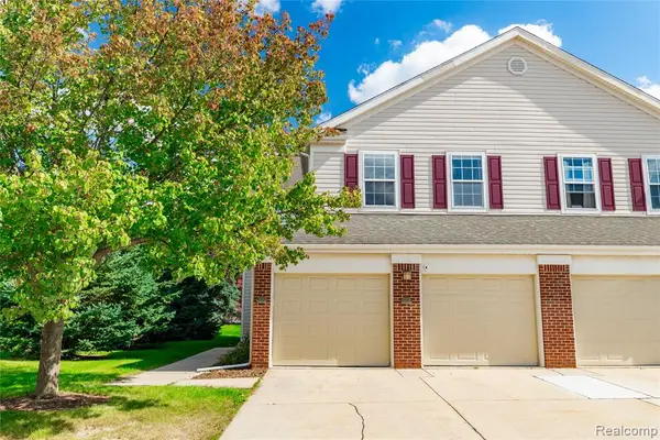 307 Victoria, Dexter, MI 48130