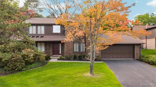 4066 Chablis, West Bloomfield, MI 48323