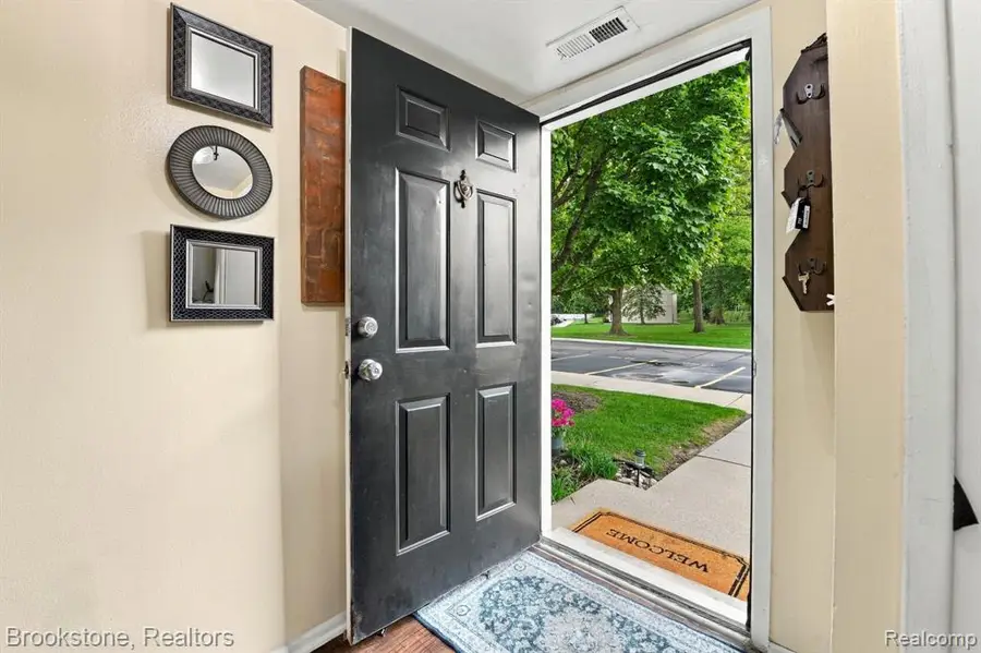 1660 Orchard, Canton, MI 48188 - #2