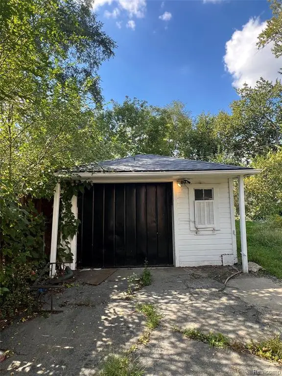 19501 Pierson, Detroit, MI 48219 - #2