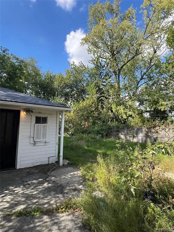 19501 Pierson, Detroit, MI 48219 - #3