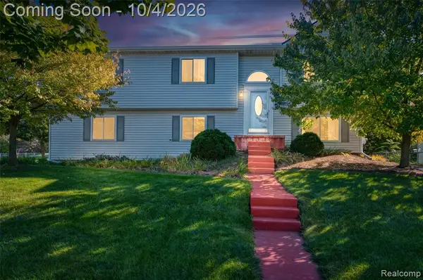 788 Stoney, South Lyon, MI 48178