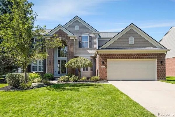 49136 Running Trout, Northville, MI 48168