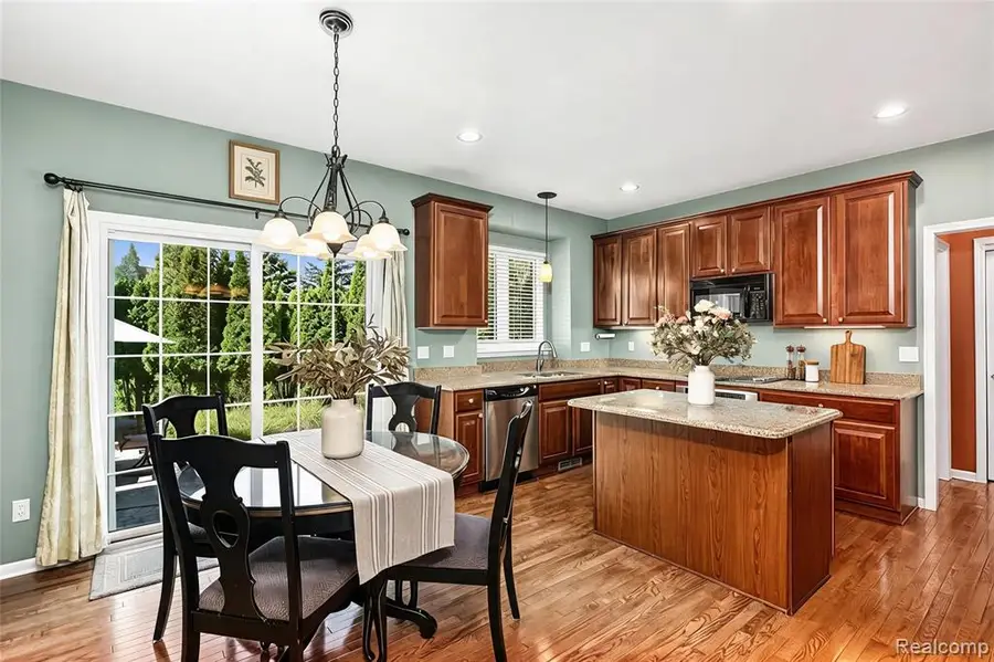 49136 Running Trout, Northville, MI 48168 - #2