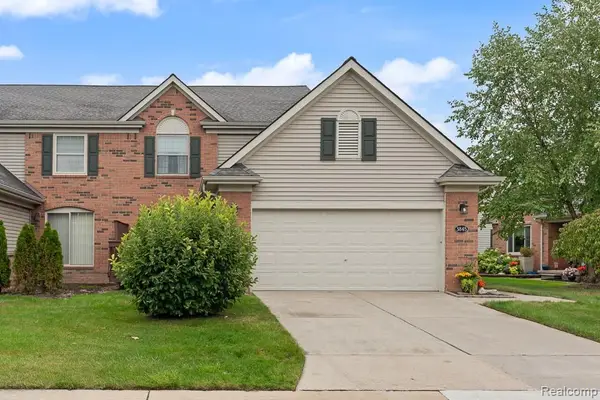 3845 Knightbridge #46, Sterling Heights, MI 48314