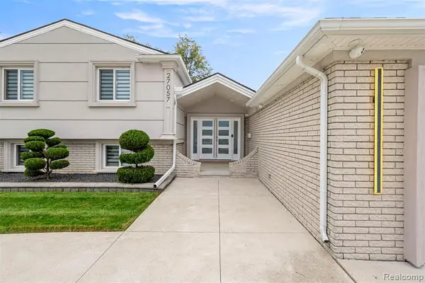 27057 Simone, Dearborn Heights, MI 