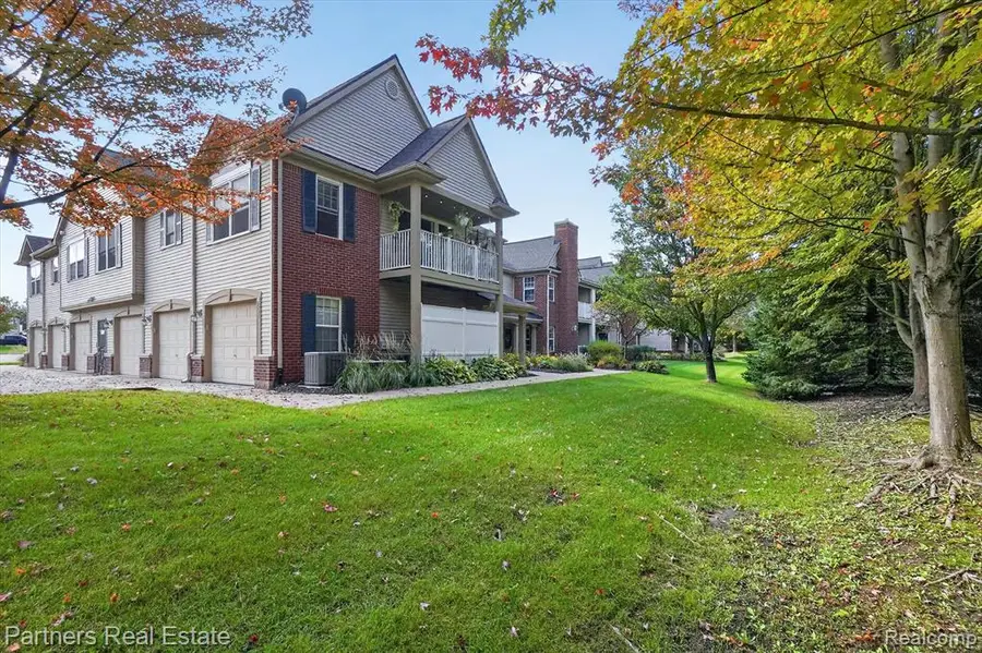 4051 Hampton Ridge, Howell, MI 48843 - #2