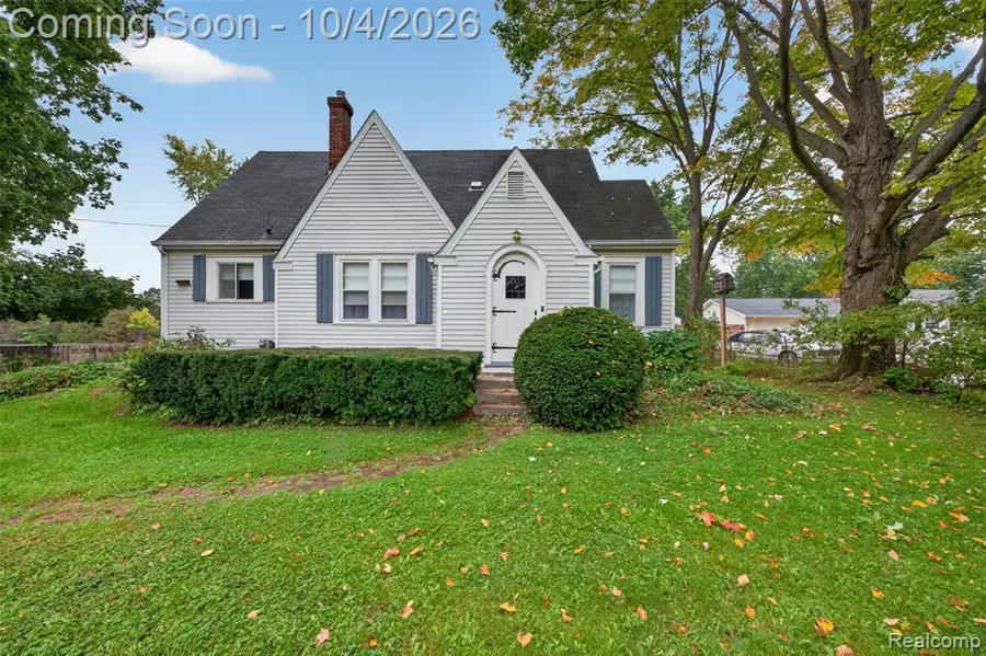 1421 Munson, Burton, MI 48509 - #3