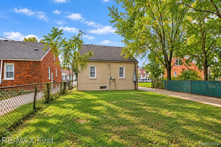 7381 Minock, Detroit, MI 48228 - #2