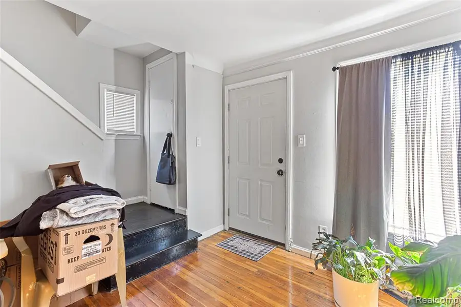 18697 Schaefer, Detroit, MI 48235 - #2