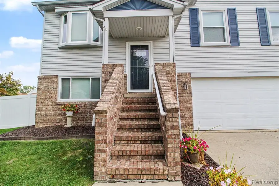 5335 Barbara, Trenton, MI 48183 - #2