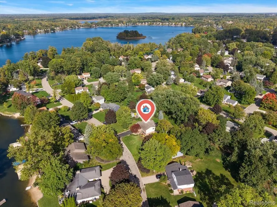 2767 Saturn, Lake Orion, MI 48360 - #2