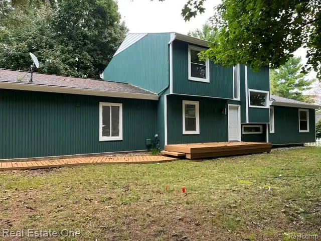 2820 S Commerce, Commerce Township, MI 48390 - #1