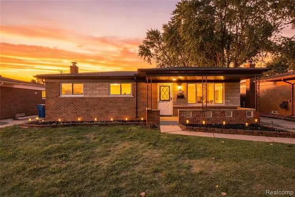 32654 Bunert, Warren, MI 48088