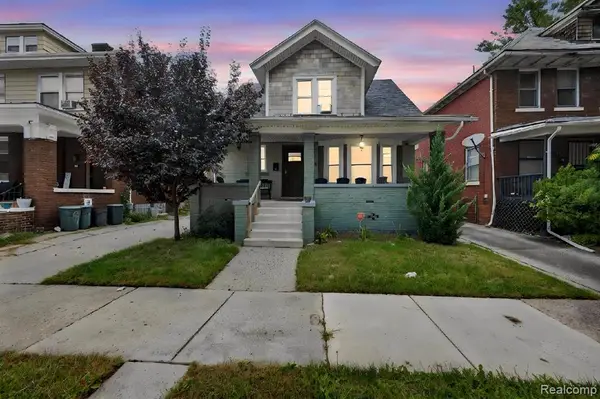 90 Richton, Highland Park, MI 48203