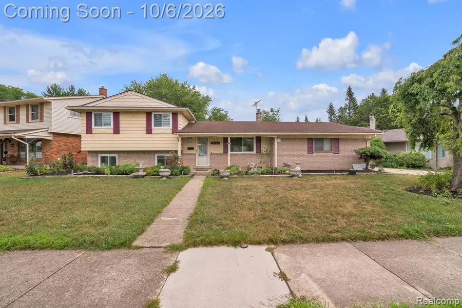 15546 Liverpool, Livonia, MI 48154 - #2