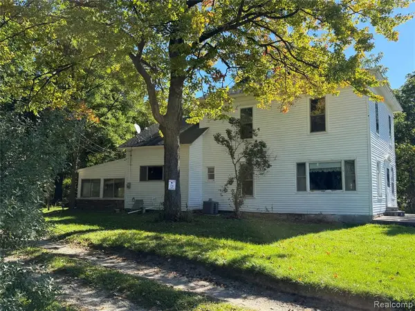 16649 Dixie, Davisburg, MI 48350