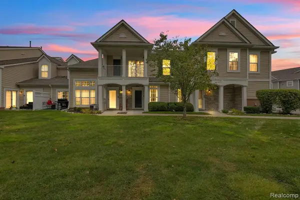 25592 Sun Sail #155, Harrison Twp, MI 48045
