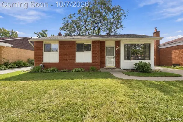 15258 Elderwood, Roseville, MI 48066