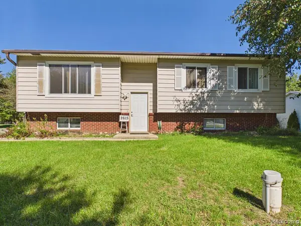 2615 Breezeway, North Branch, MI 48461