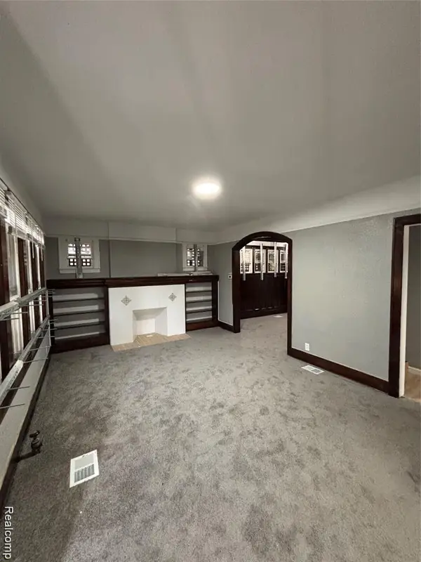 12766 Wilshire, Detroit, MI 48213
