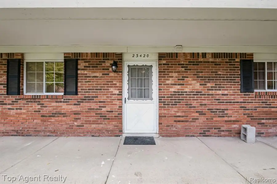 23420 Middlebelt, Farmington Hills, MI 48336 - #2