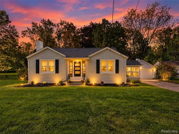 1493 Merry, Waterford, MI 48328