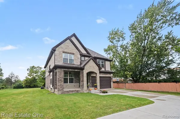 3499 John R, Troy, MI 48083