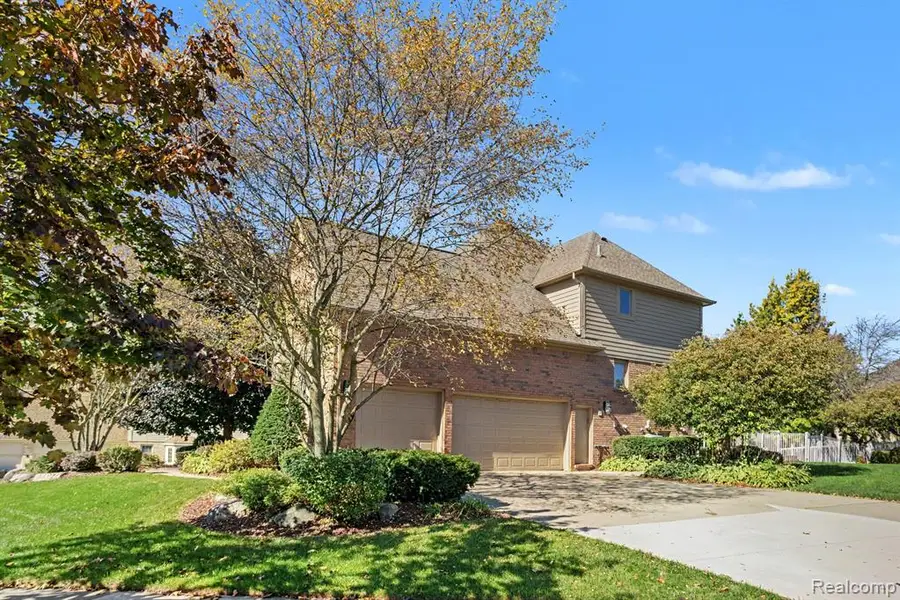3015 Harrow, Shelby, MI 48316 - #3